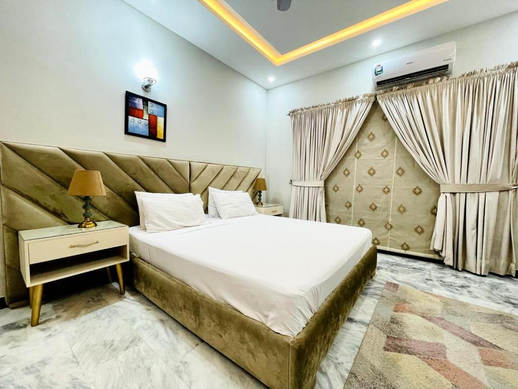 Homey Islamabad Bagian luar foto